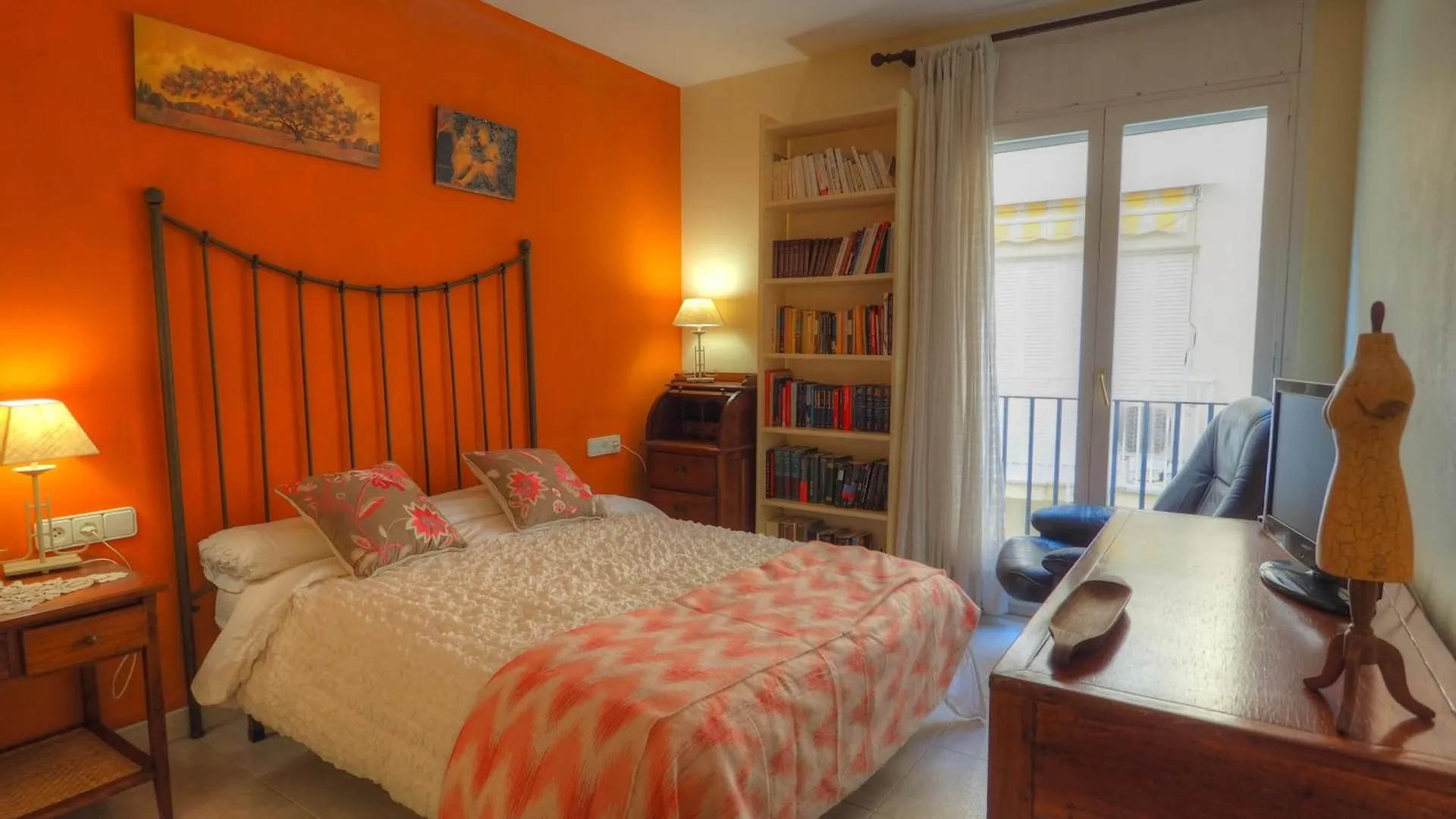 Center Family Apartment By Hello Homes Sitges contacts